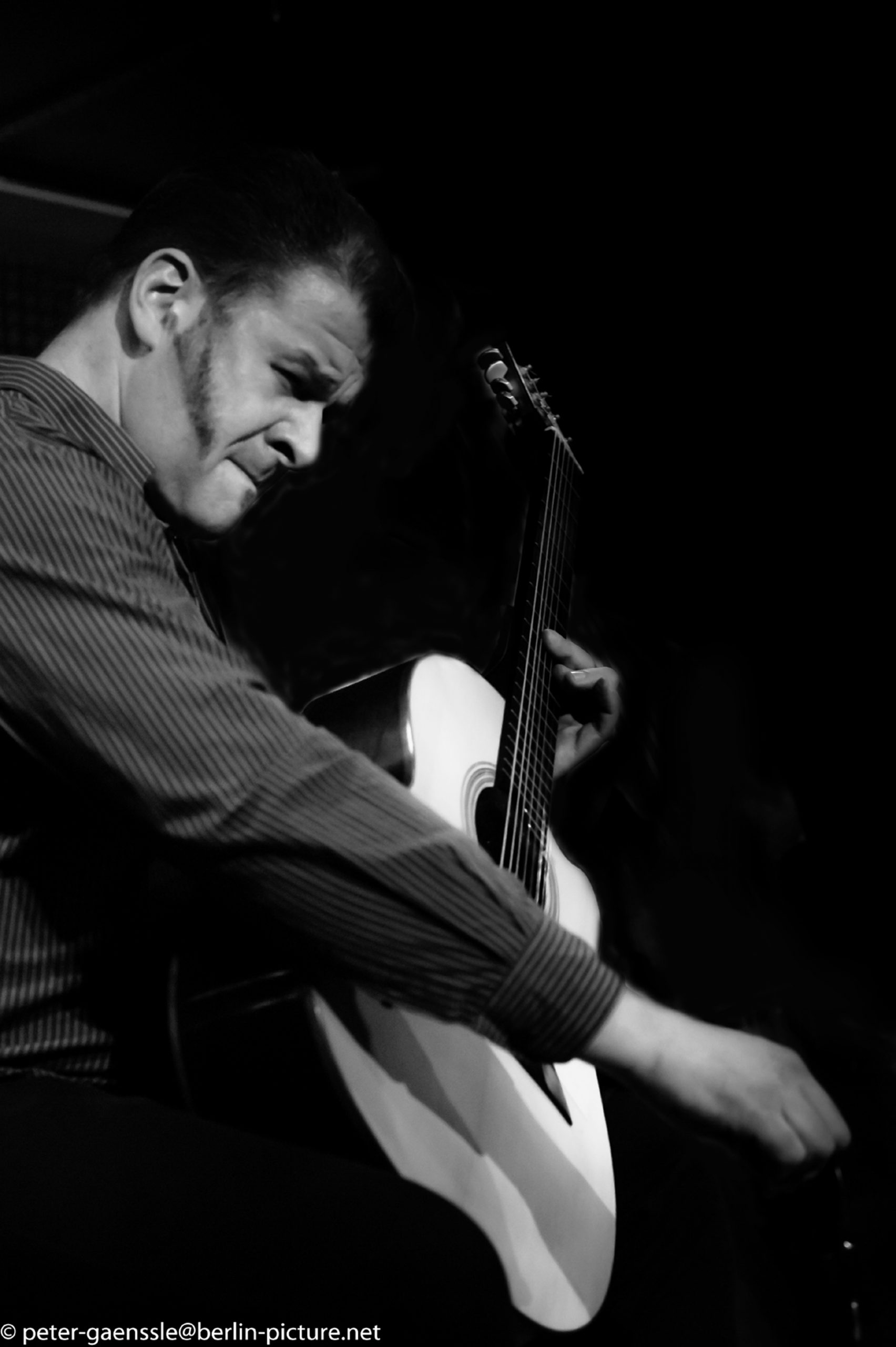 Al momento stai visualizzando Andreas Brunn – 7 string guitar Solo @ GSI Bad Bevensen